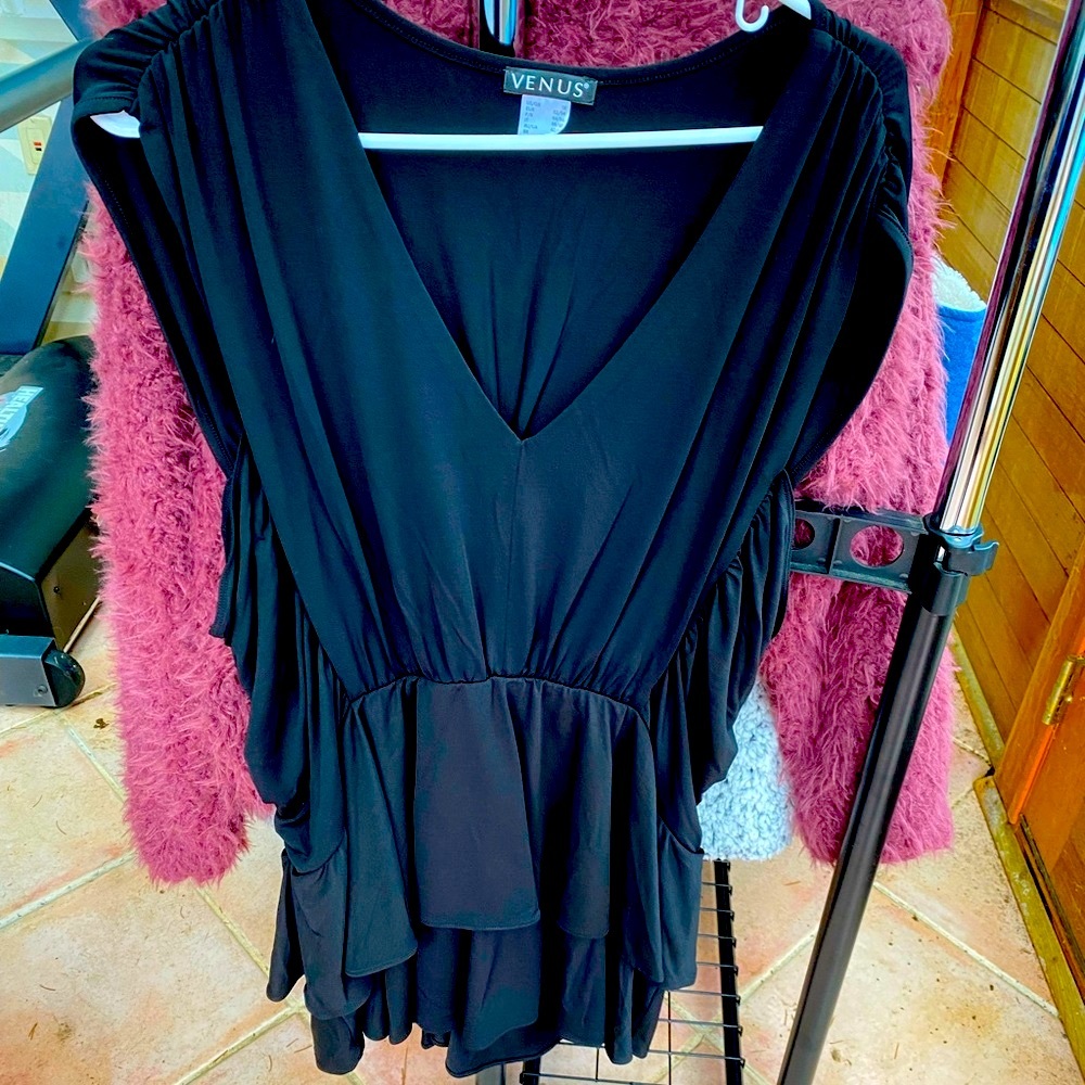 Stunning Draped, Tiered Blouse. New!